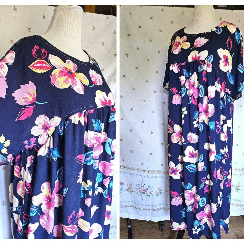Size M to L Kimono Sleeve Midi Length Dress NWT